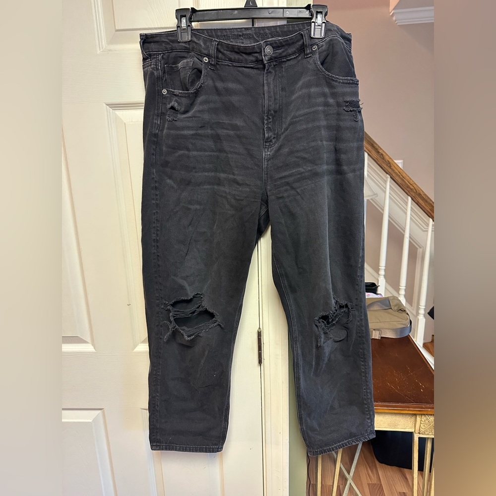 Women’s American Eagle Distressed Black Mom Straight Jeans Size 16R
